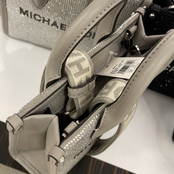 MICHAEL KORS MK
Mirella Extra-Small Logo XS Shopper XBody Leather Crossbody Bag - Picture 5 of 16